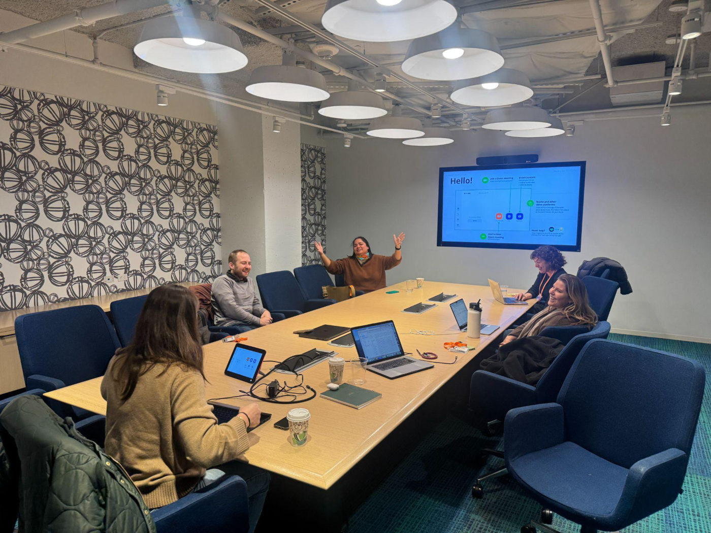 A problem hacking session around the table